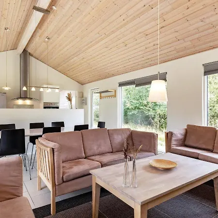 Four-bedroom In 4 Aalbaek