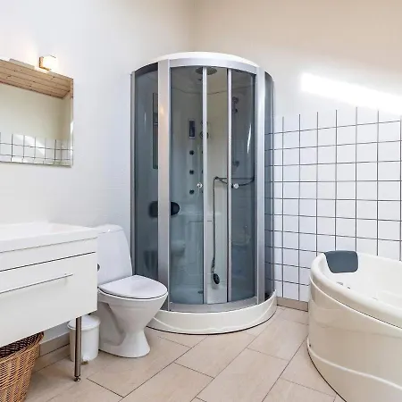 Holiday home Four-bedroom In 4 *