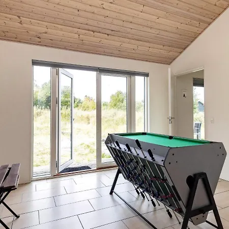 Holiday home Four-bedroom In 4 Aalbaek